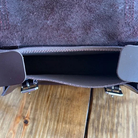 Dr. Martens Leather 11” Crossbody Messenger Bag burgandy/brown color - Picture 6 of 10